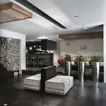 Famous House Hotel 3*