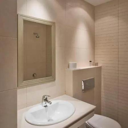 Famous House 3* بلوفديف