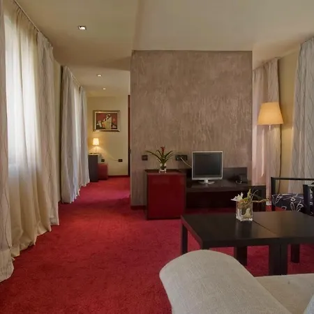 Famous House بلوفديف