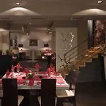 Famous House Хотел Пловдив