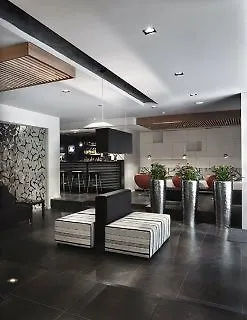 Famous House Отель 3*