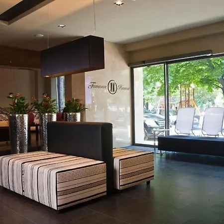Famous House Отель 3*