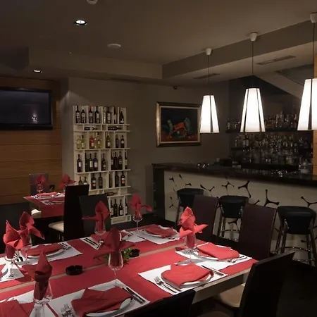 Ξενοδοχείο Famous House Φιλιππούπολη