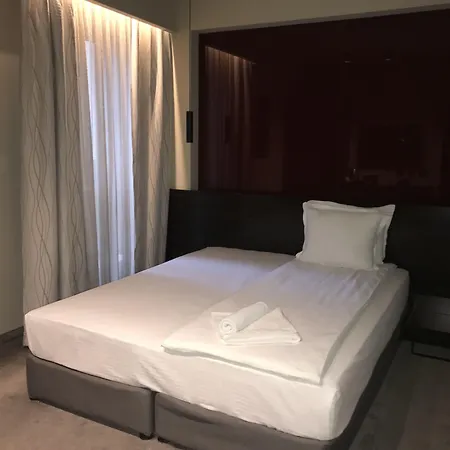 Famous House Ξενοδοχείο